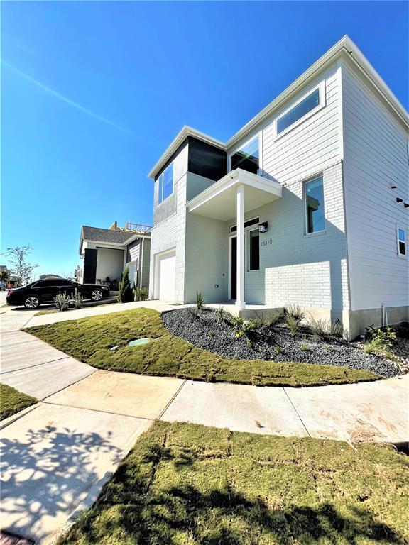 Building Photo - 15110 Forum Ave