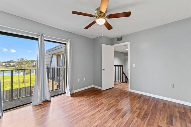 Building Photo - 619 6th Way