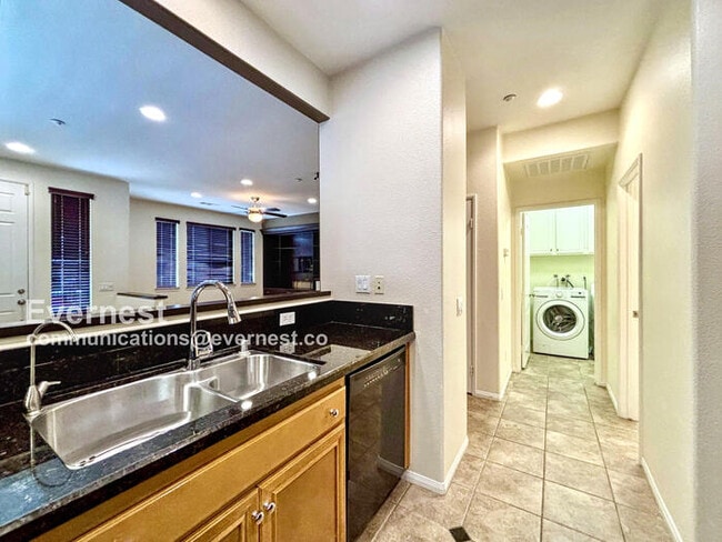 Building Photo - 10435 Whitcomb Way
