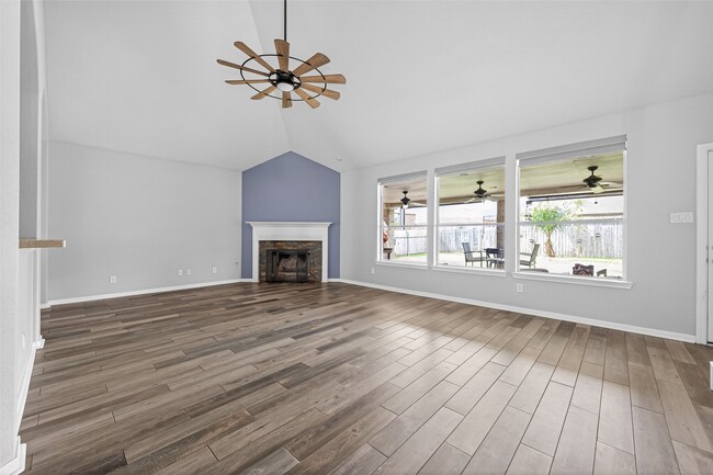 Building Photo - 20827 Rose Crossing Ln