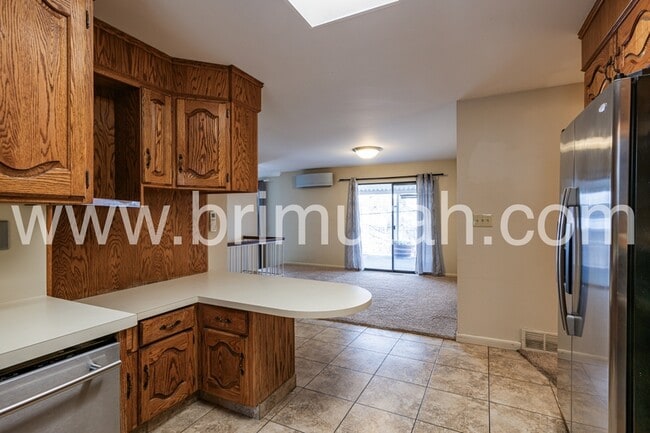 Building Photo - 3608 Eastwood Dr