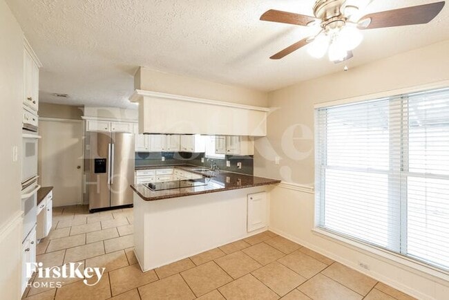 Building Photo - 25603 Pecan Valley Cir