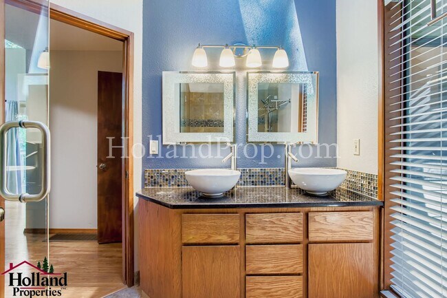 Building Photo - Coming Soon!   Peaceful Retreat in a Seclu...