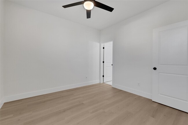 Building Photo - 2619 Delafield St