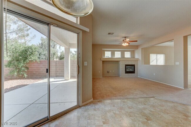Building Photo - 10940 Salernes St