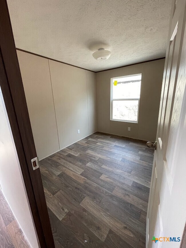 Building Photo - 377 Buck Trail
