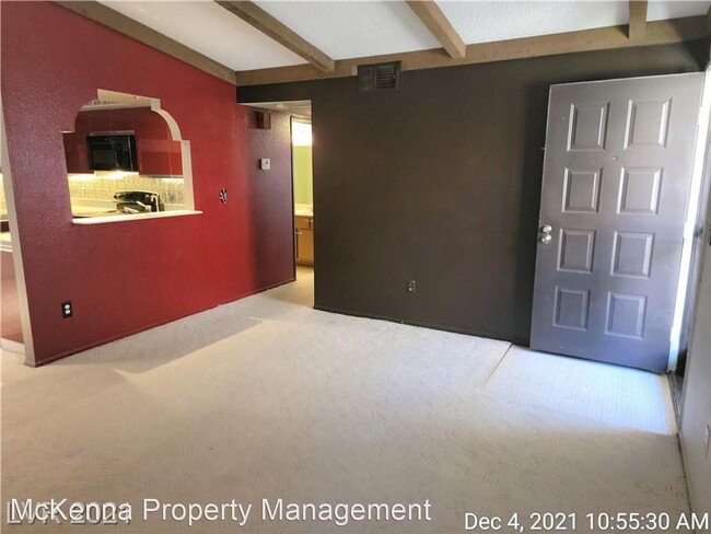 Building Photo - 2 br, 2 bath House - 4742 Obannon Drive #D