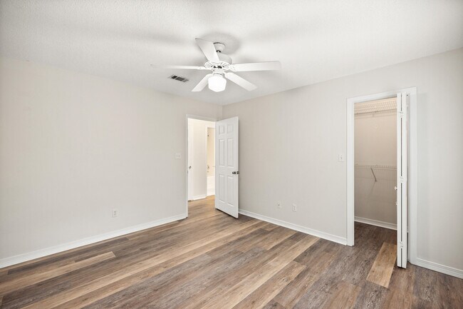 Building Photo - 1641 Parkside Cir
