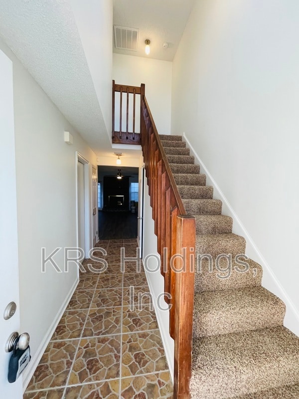 Building Photo - 1330 Rica Ct