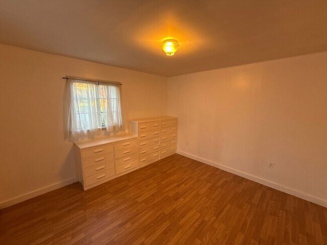 Building Photo - 1947 Marion St SE