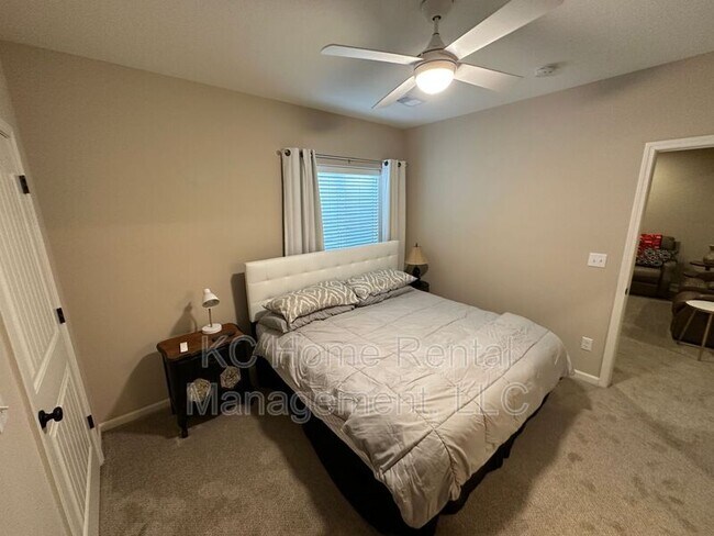 Building Photo - 2807 NE Sonora Valley Dr