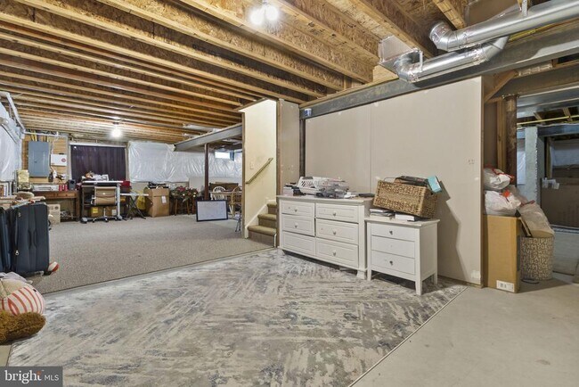 Building Photo - 144 Edgar Rd