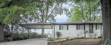 Building Photo - 1076 Vonda Ln SW