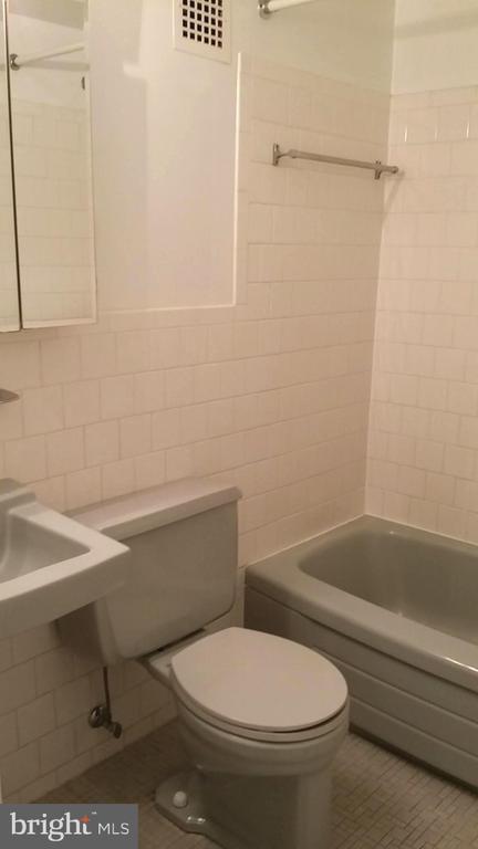 Building Photo - 4360 Ivymount Ct