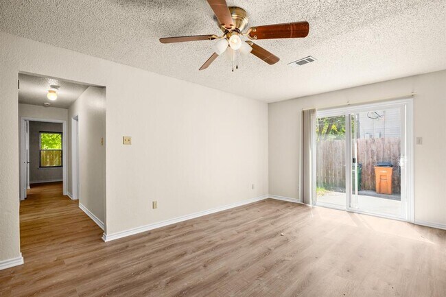 Building Photo - 13309 Saddlebrook Trail