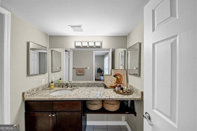 Building Photo - 37 La Rue Pl NW