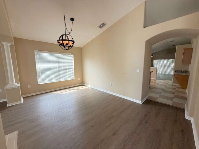 Building Photo - 24317 Summer Wind Ct