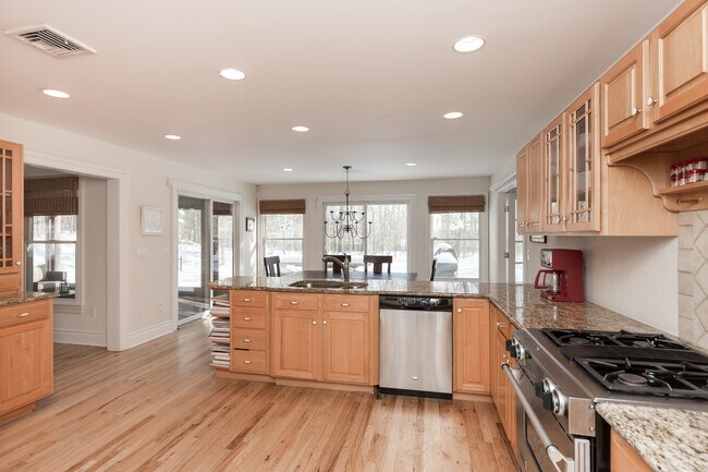 Building Photo - 19 Grape Arbor Ln