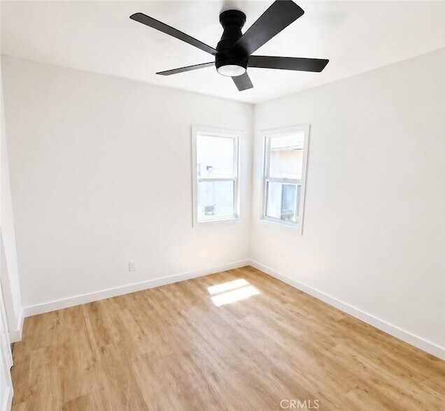 Building Photo - 924 E Lanzit Ave
