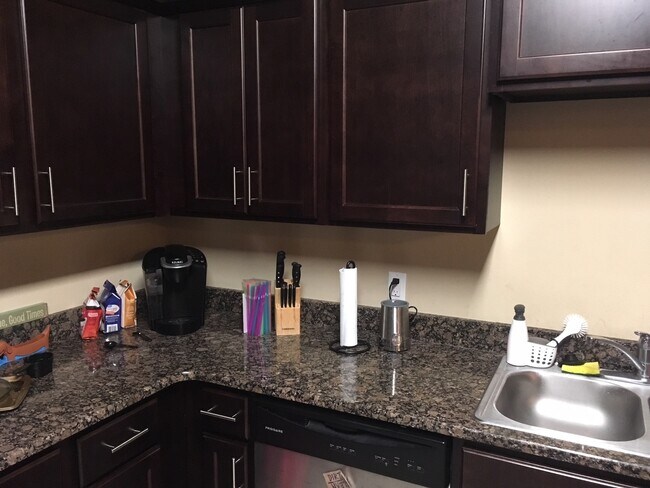 Building Photo - Bears Town Lofts