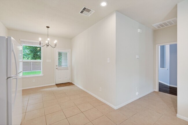 Building Photo - 12027 Rockridge Falls Dr