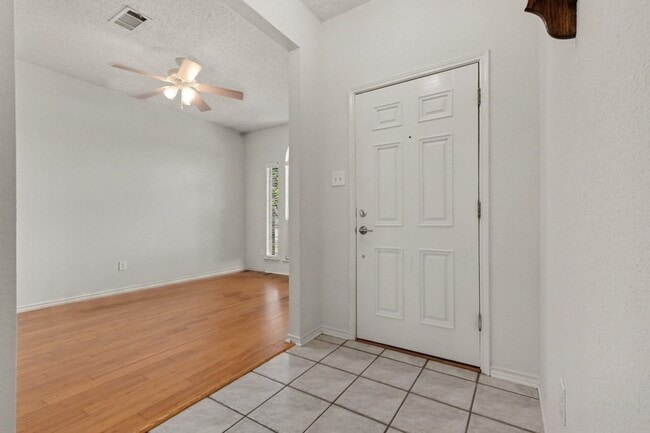 Building Photo - 1306 Woodmont Dr