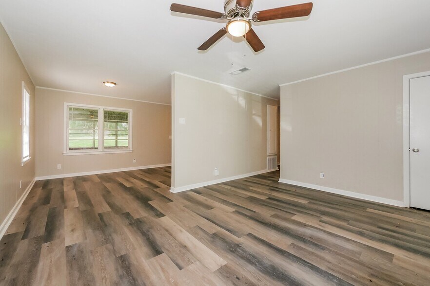 Building Photo - 4773 Wellborn Dr