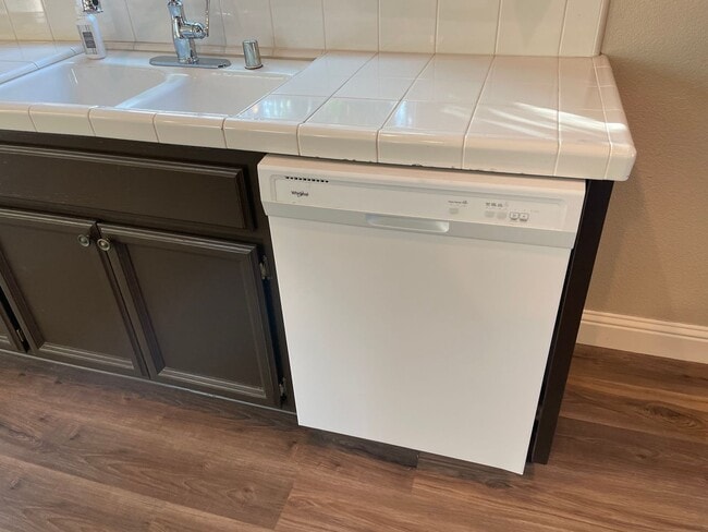 Building Photo - ***COMING SOON*** BEAUTIFUL 2-STORY HOME WITH POOL & 3 CAR GARAGE IN ROCKLIN!