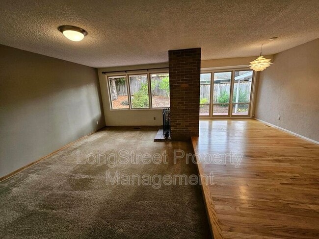 Building Photo - 5510 NW Innisbrook Pl