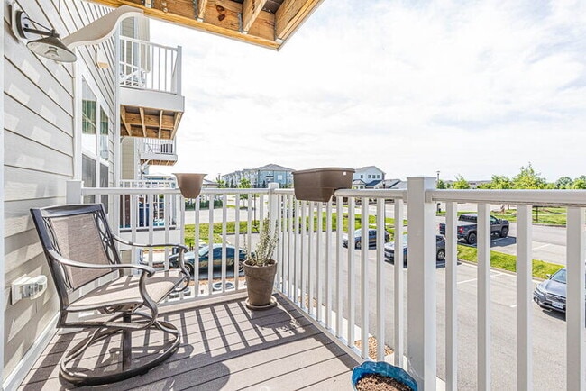 Building Photo - New 2 Bedroom Condo with Loft in Short Pump – $2,400/mo