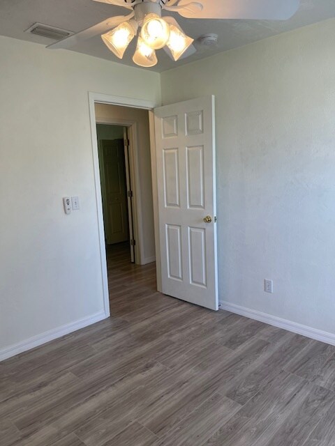 Building Photo - 111 Valencia Dr