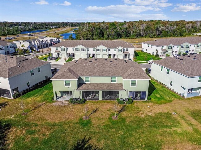 Building Photo - 11070 Crescent Deer Dr