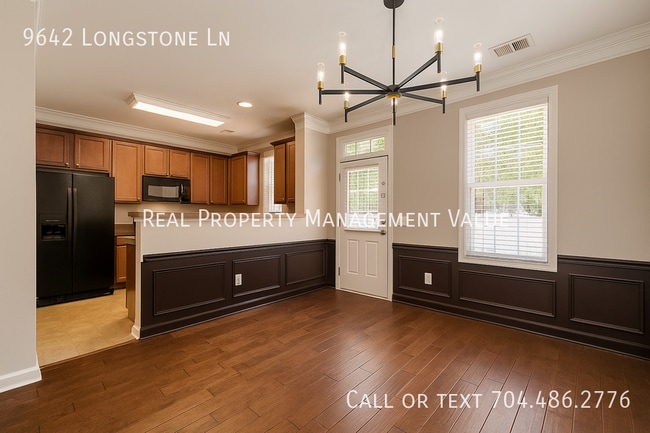 Building Photo - 9642 Longstone Ln