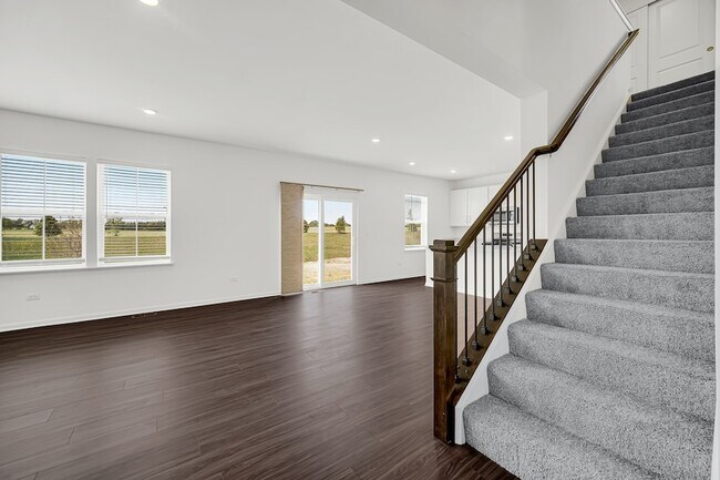 Building Photo - 349 Danforth Dr