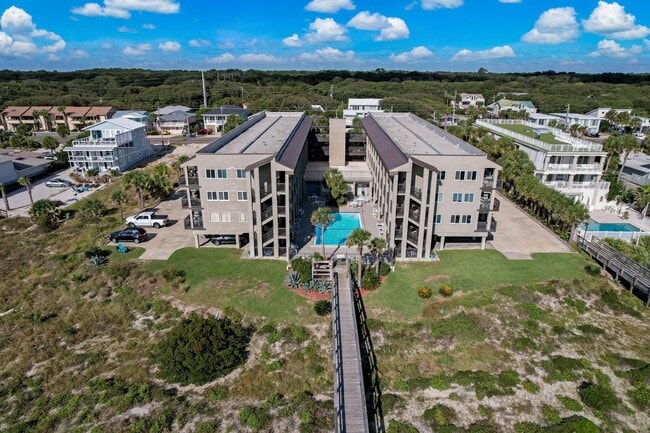 Building Photo - Oceanfront Long-Term Rental at Sand Dollar Villas – Coastal Living at Its Best