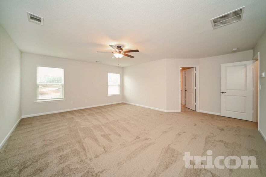 Building Photo - 966 Minden Terrace