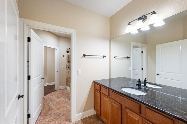 Building Photo - 202 River Rock Dr