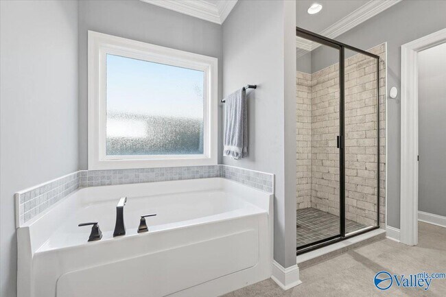 Building Photo - 212 Somerdale Ln