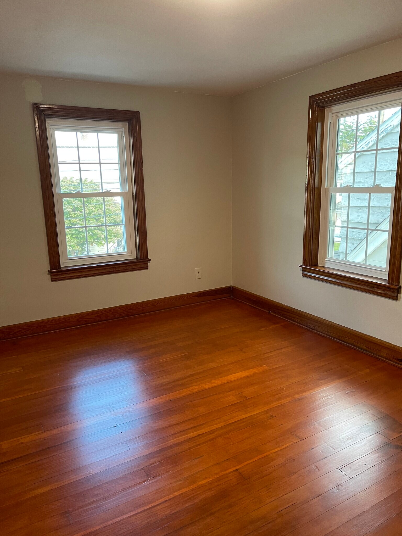 Bedroom 2 - 325 2nd Ave