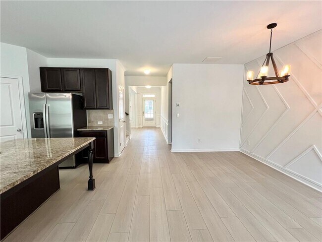 Building Photo - 2409 Ivy Meadow Ln