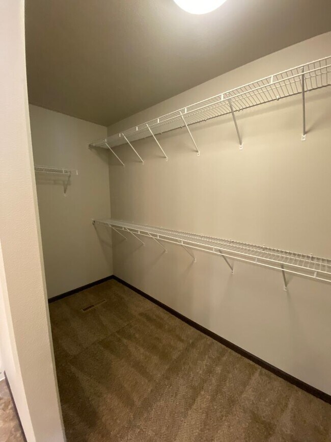 Building Photo - 3375 Pr Hts Wy