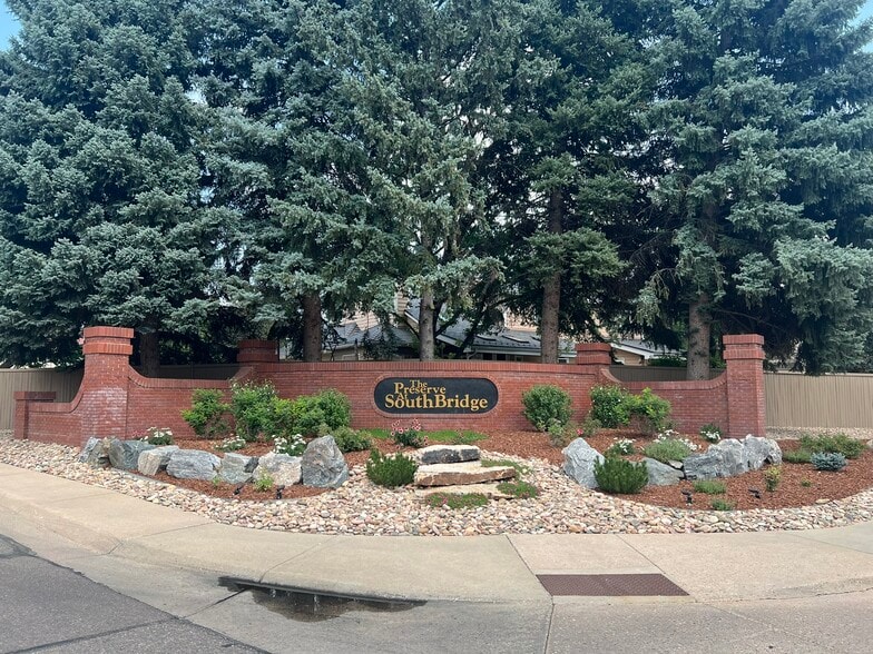 Building Photo - 7710 S Hickory Pl