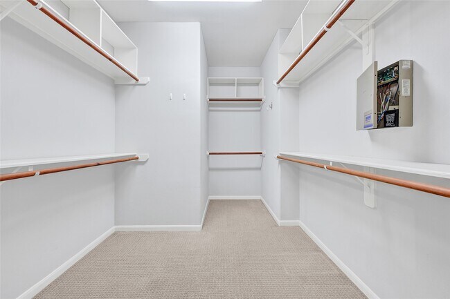 Building Photo - 1320 Studer St