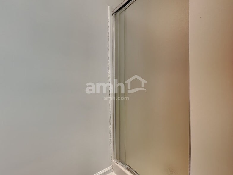 Building Photo - 5145 Chasteal Trail