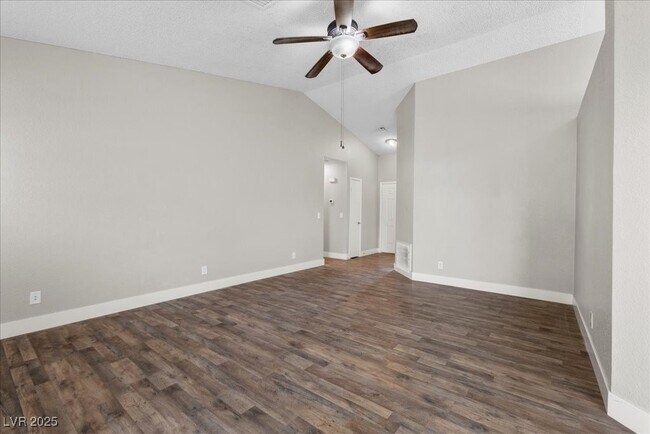 Building Photo - 720 Skipjack Dr