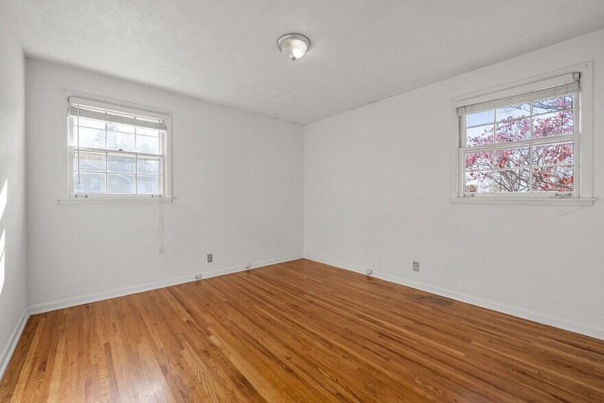 Building Photo - 4807 Jeffery Dr