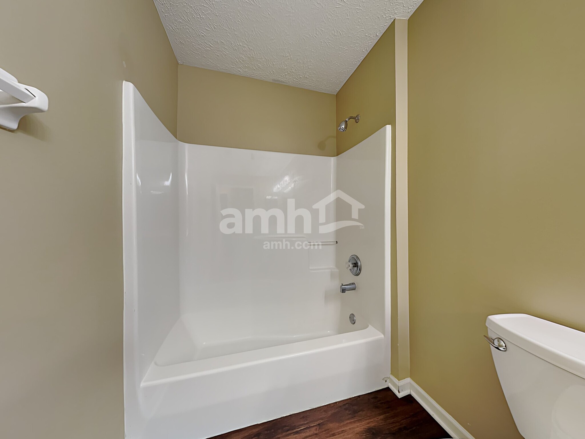 Building Photo - 581 Indian Lake Dr