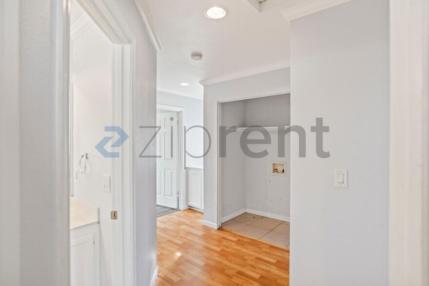 Building Photo - 3142 Boulders Ct