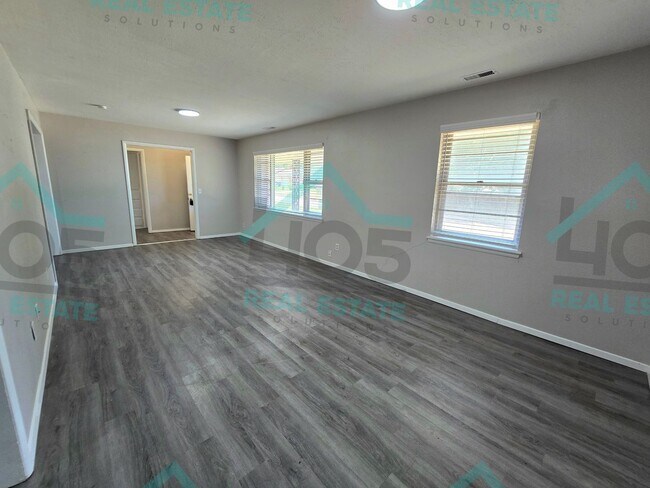 Building Photo - 3606 Oakhurst Dr