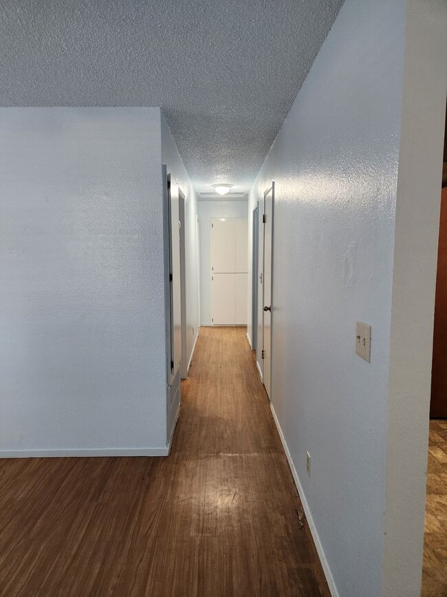 Building Photo - 3-bedroom in Central Chico